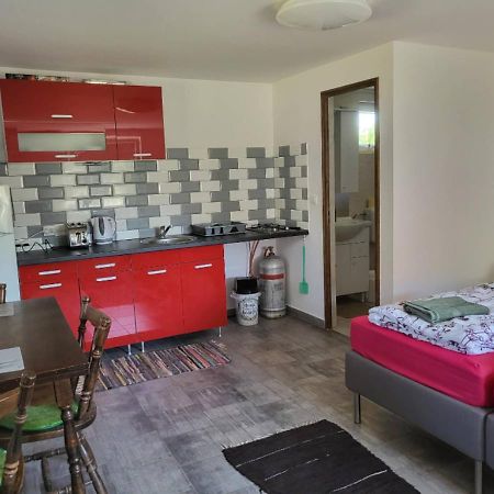 Forrás Vendégház Apartman Tata Kültér fotó