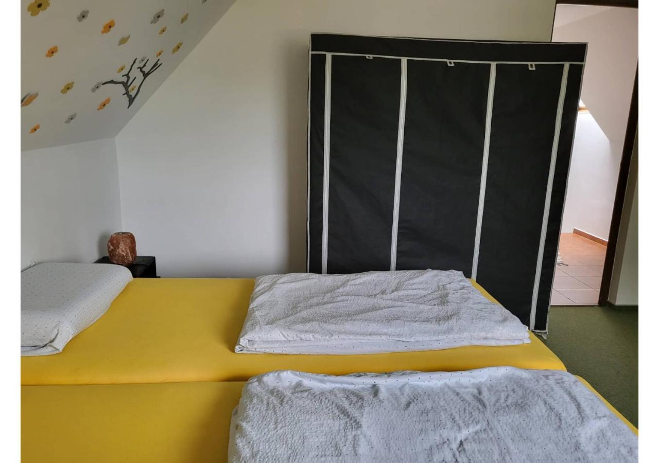 Forrás Vendégház Apartman Tata Kültér fotó
